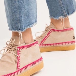 Laidback London Shenje Crochet Lace-Up Chukka Boots - Sand Suede Pink - Size 39